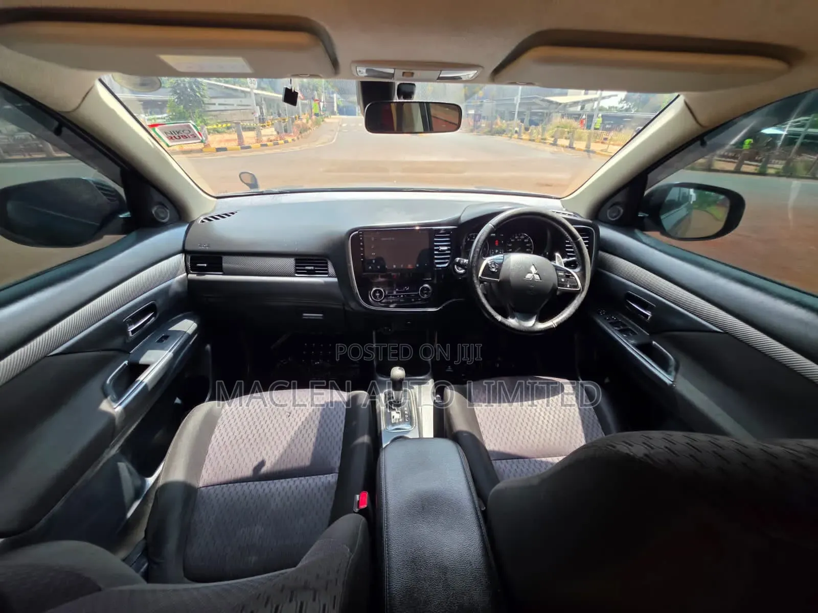 Mitsubishi Outlander 2012 Silver