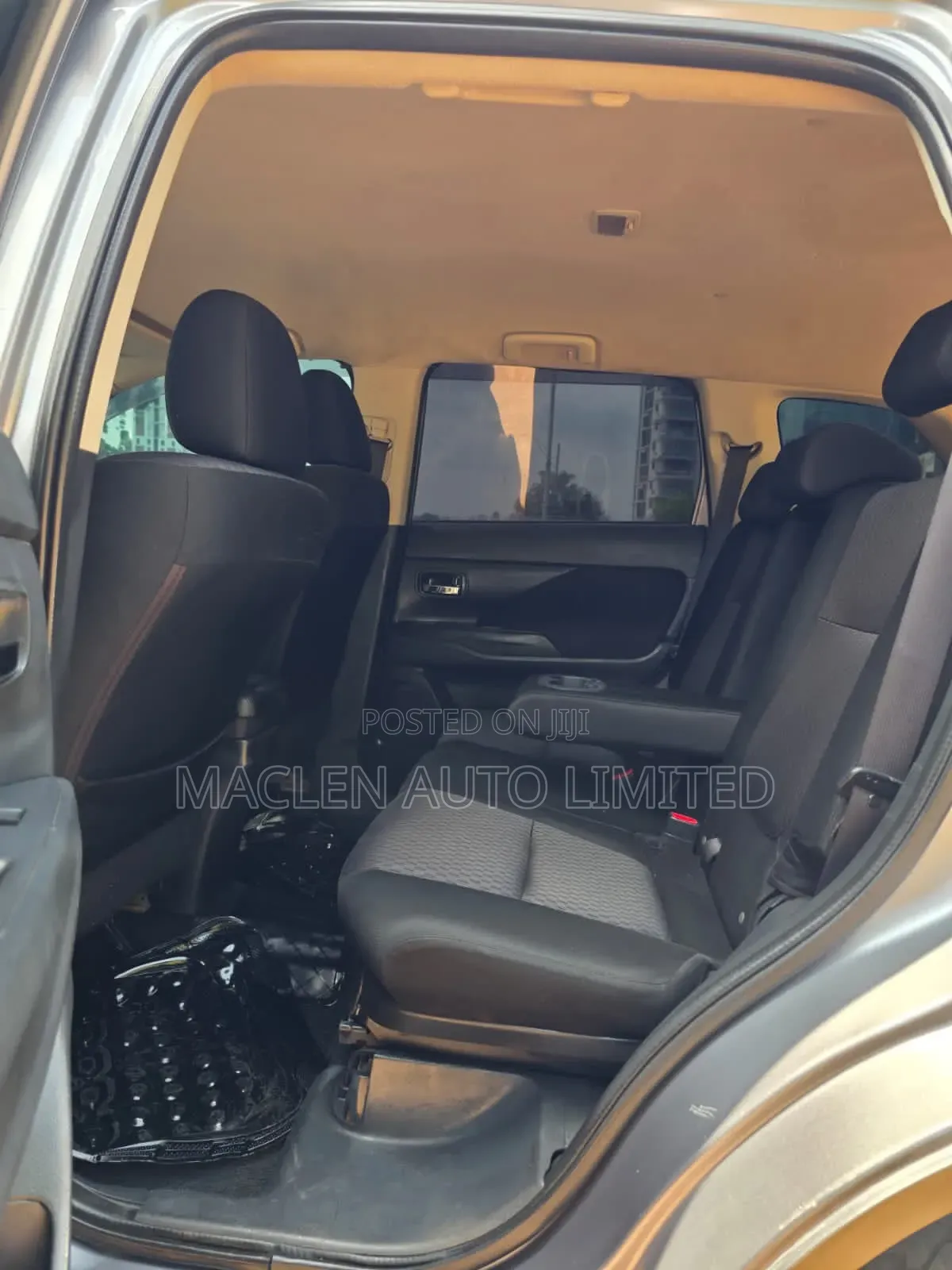 Mitsubishi Outlander 2012 Silver