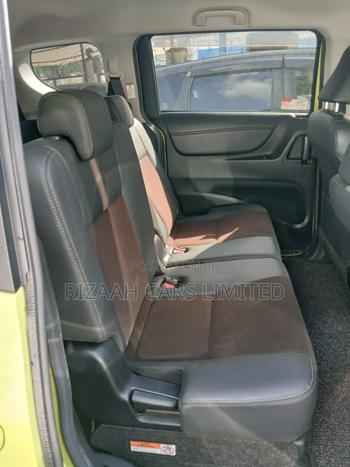 Toyota Sienta 2019 Yellow