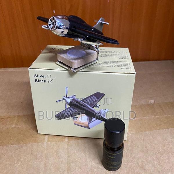 FT2 Luxury Solar Car Fragrance Diffuser for Dashboard