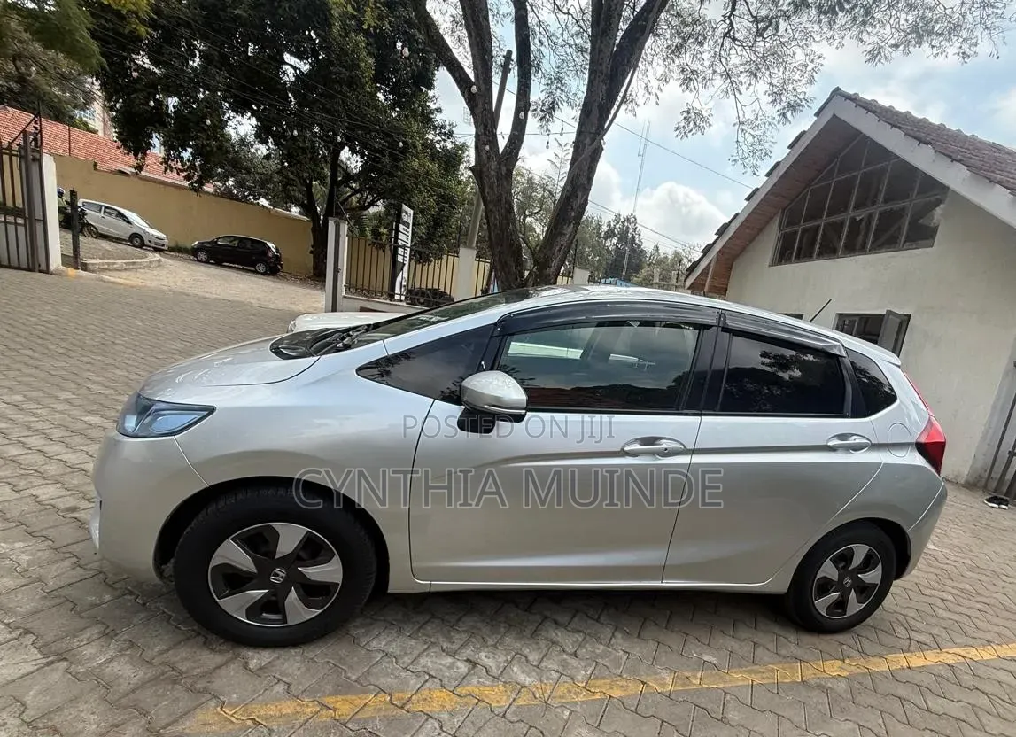 Honda Fit 2015 Silver