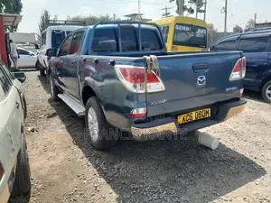 Mazda BT-50 2015 Blue