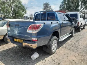 Mazda BT-50 2015 Blue