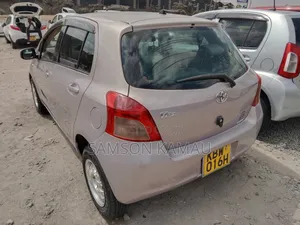 Toyota Vitz 2006 Beige