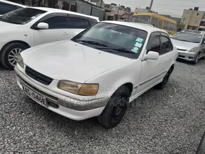 Toyota Corolla 1995 White