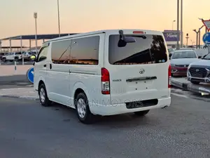 Toyota HiAce 2020 White