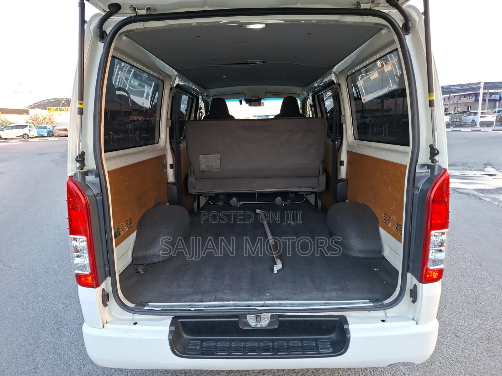 Toyota HiAce 2020 White