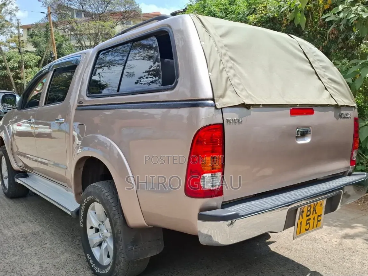 Toyota Hilux 2007 Silver