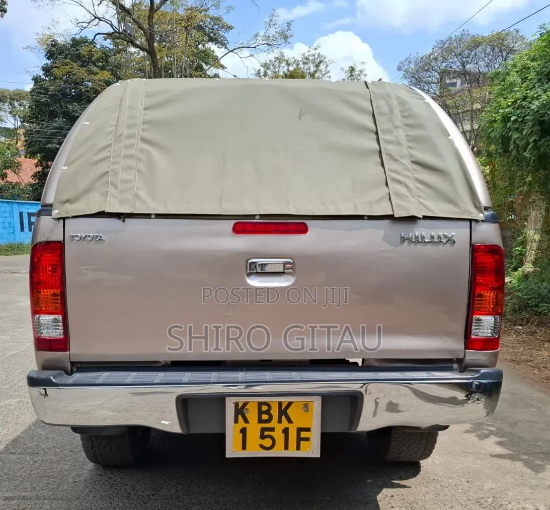 Toyota Hilux 2007 Silver