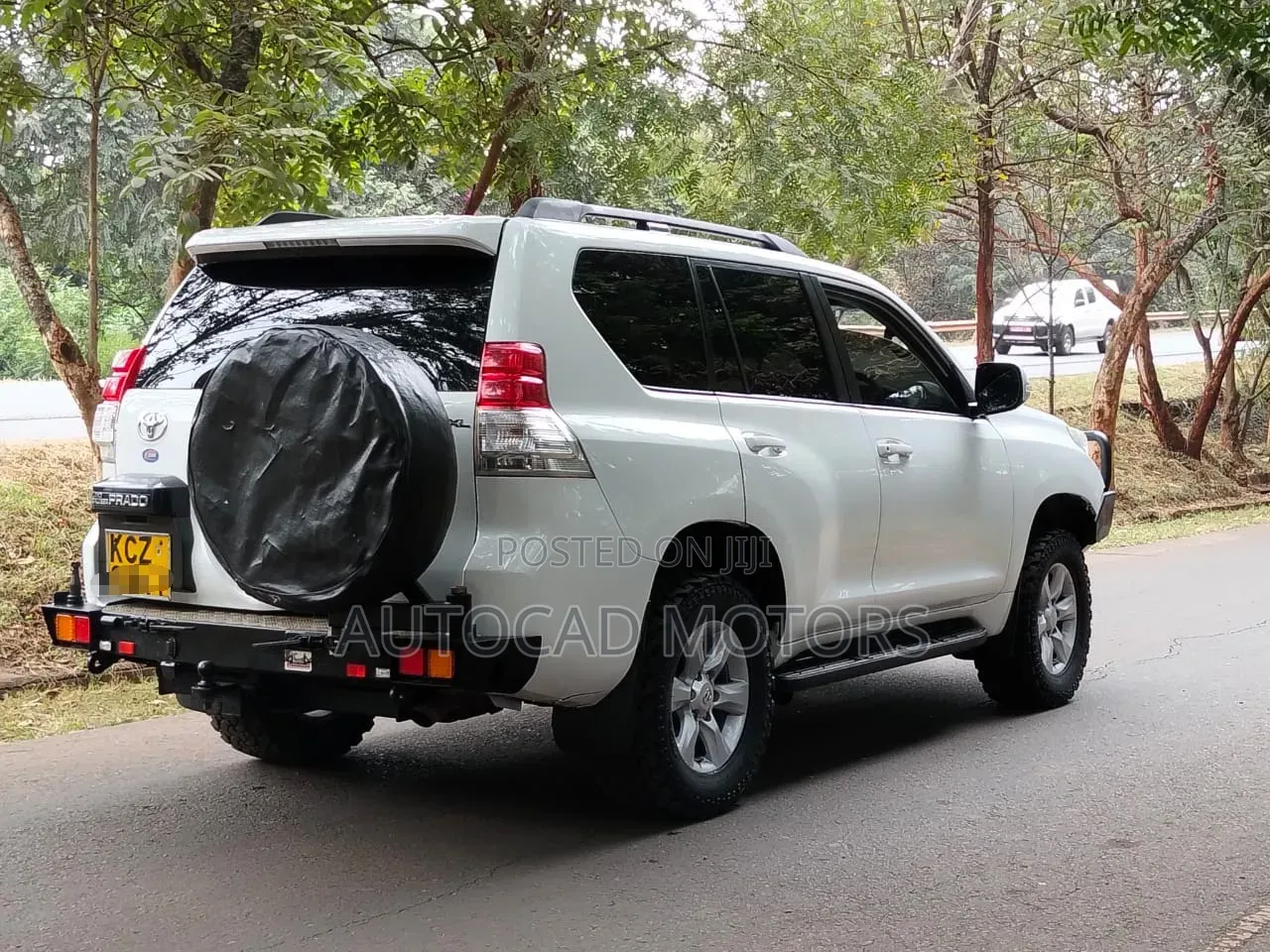 Toyota Land Cruiser Prado 2012 White