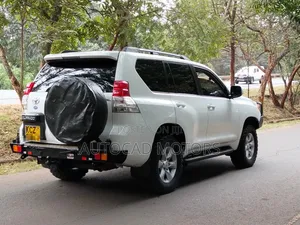 Toyota Land Cruiser Prado 2012 White