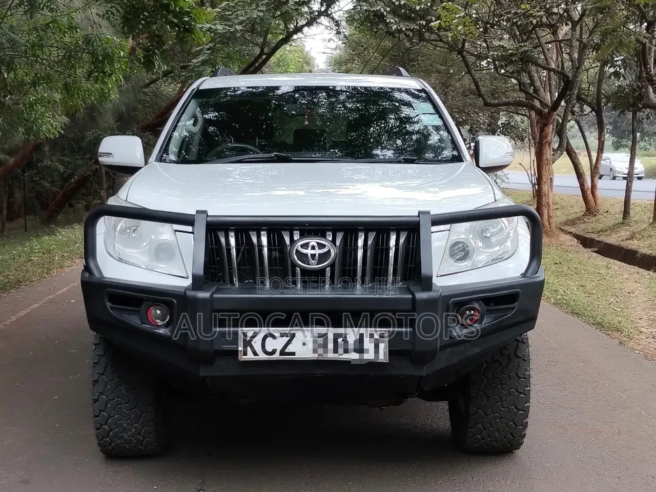 Toyota Land Cruiser Prado 2012 White