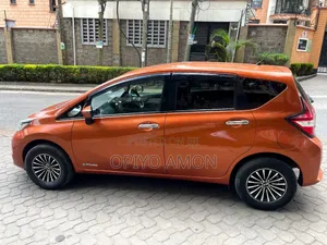 Nissan Note 2018 Orange