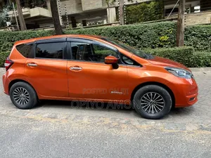 Nissan Note 2018 Orange