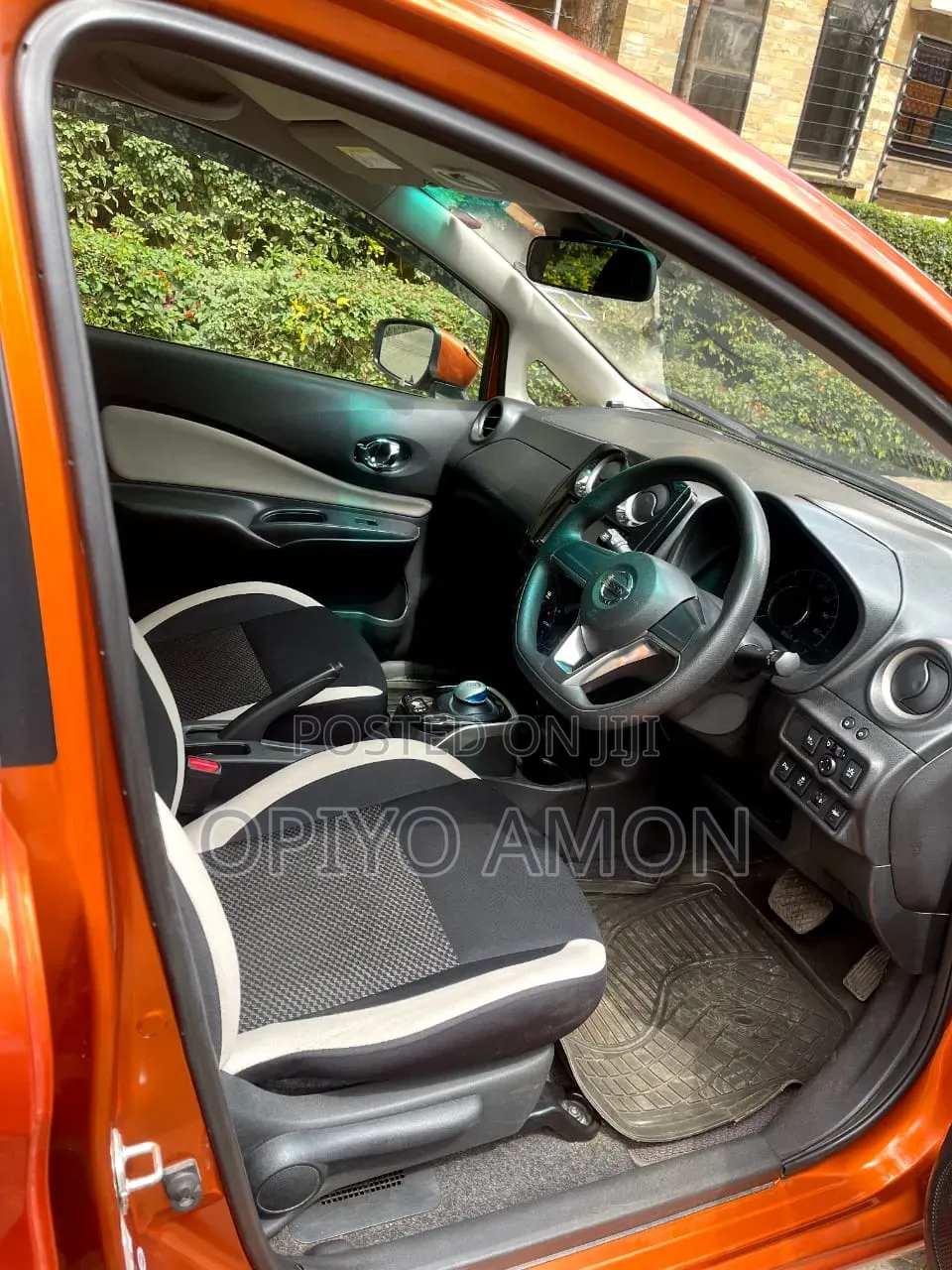 Nissan Note 2018 Orange