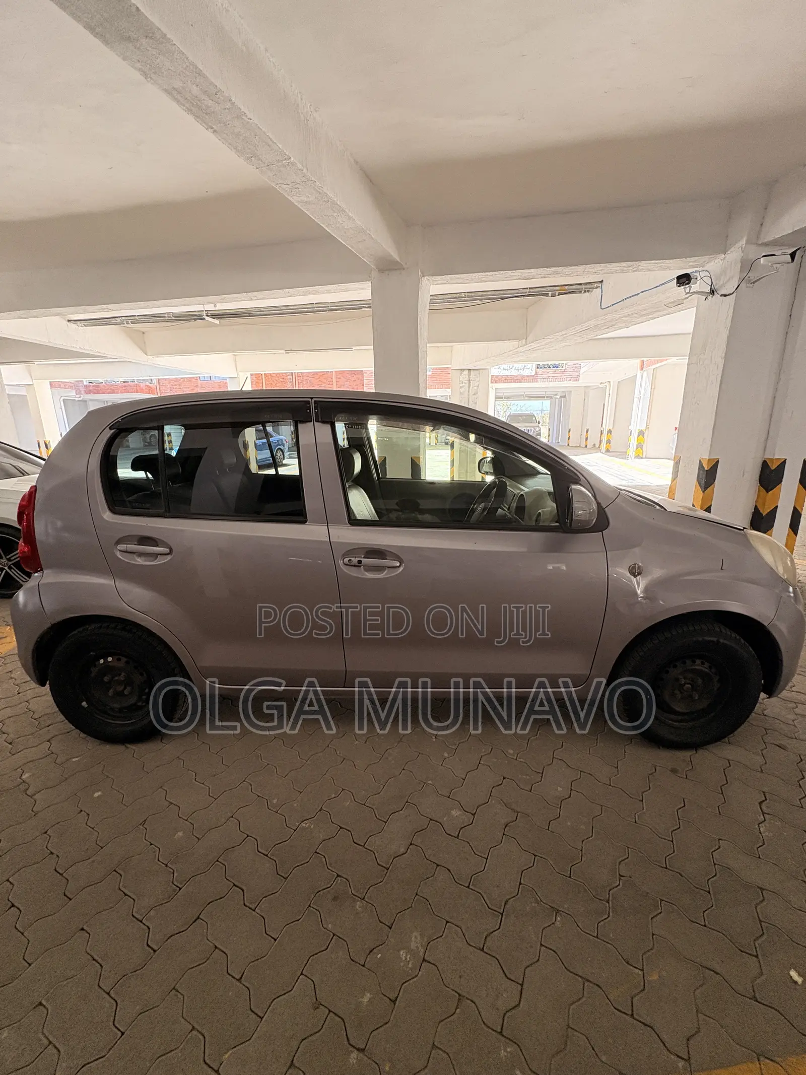 Toyota Passo 2012 Pink