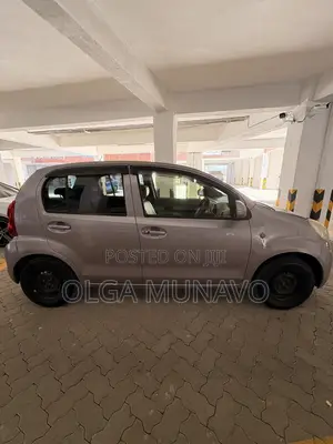 Toyota Passo 2012 Pink