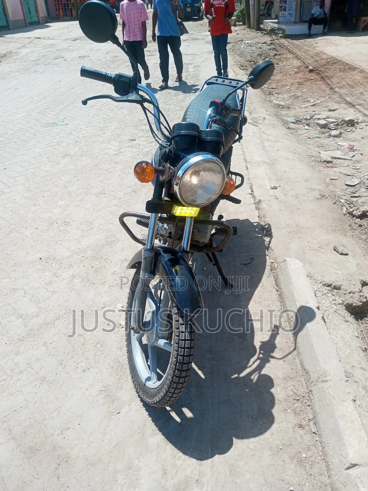 Bajaj Boxer BM100ES 2022 Red