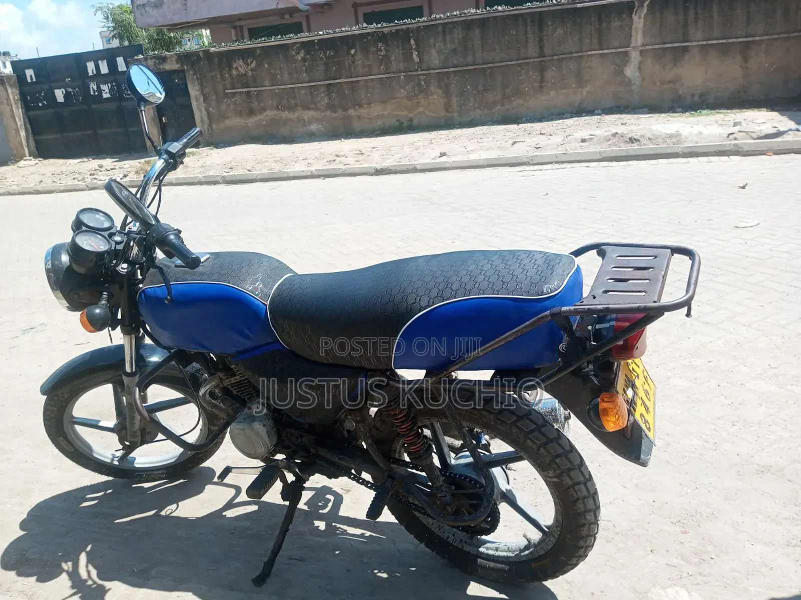 Bajaj Boxer BM100ES 2022 Red