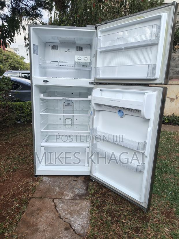 LG Refrigerator - thumbnail 8