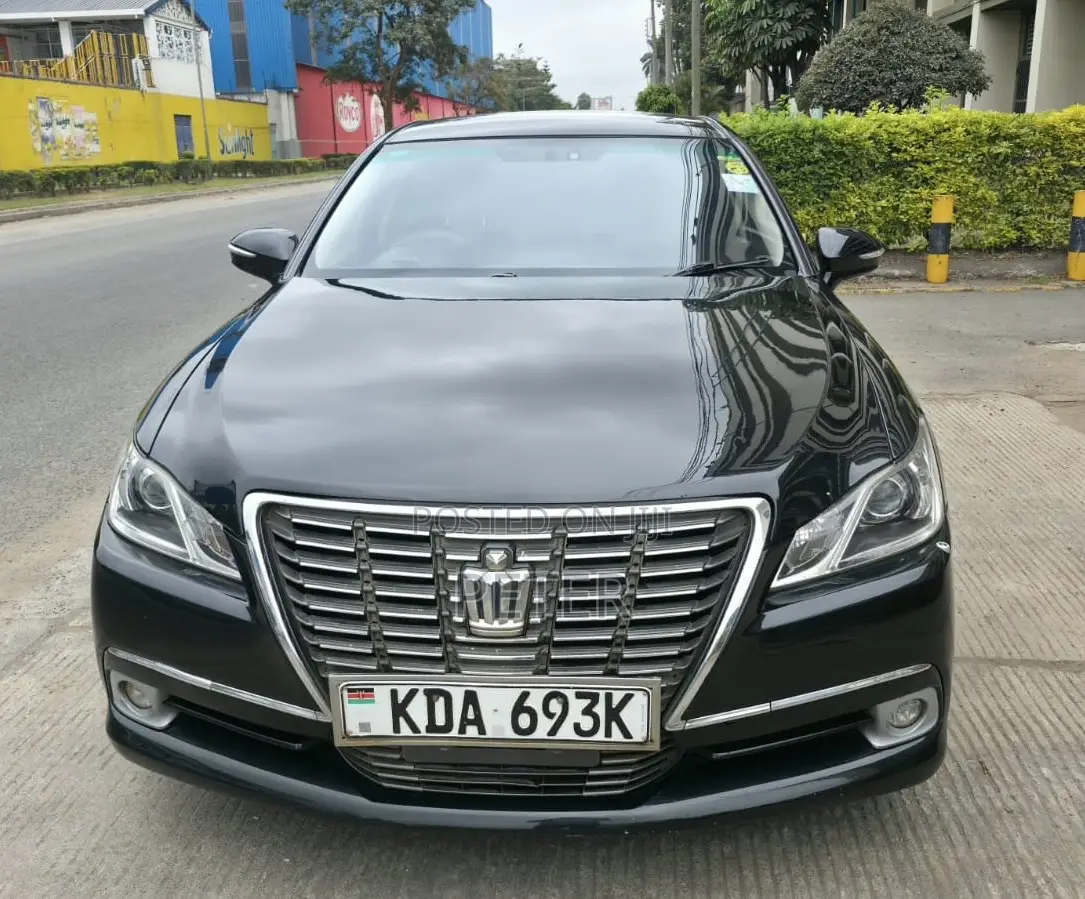 Toyota Crown 2013 Black