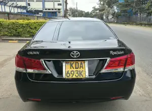 Toyota Crown 2013 Black