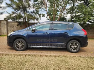Peugeot 3008 2012 Blue