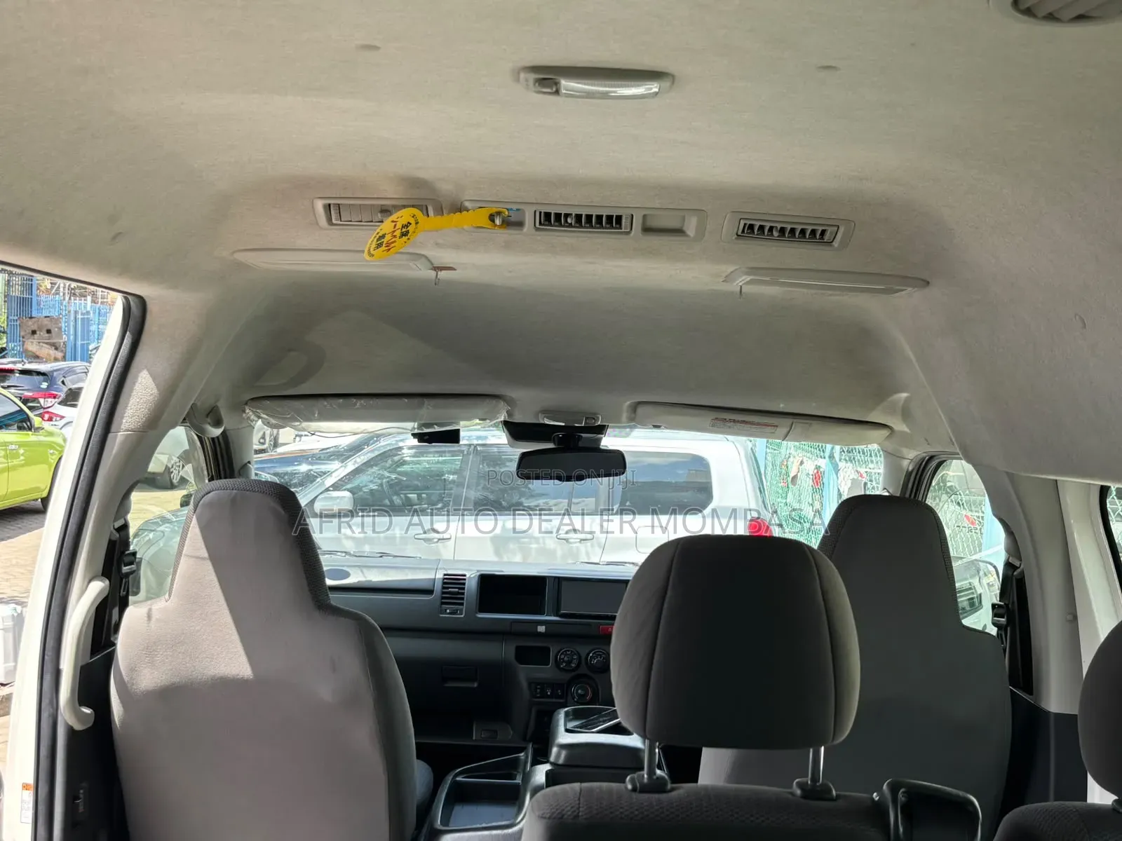 Toyota HiAce 2019 White
