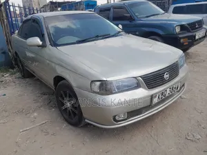 Nissan FB15 2005 Gold