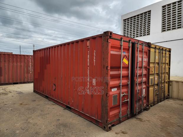Ndio Hii Plug Ya 20-Foot Shipping Containers Kenya - main view
