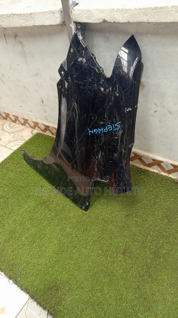 Honda Stepwagon Fender/Wing - thumbnail 2