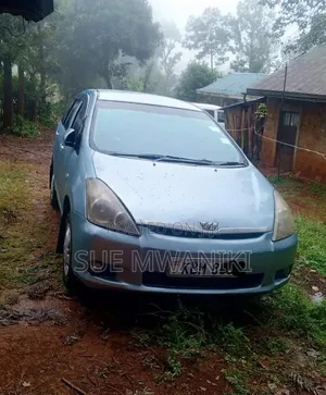 Toyota Wish 2005 Blue