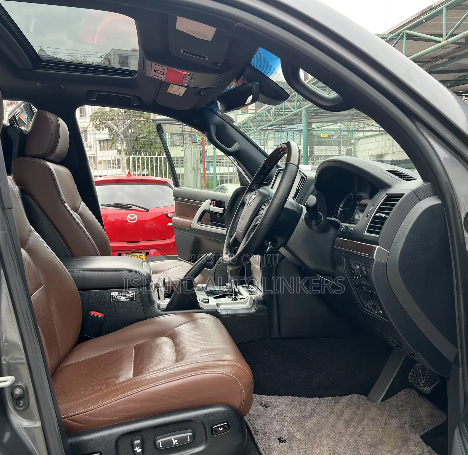 Toyota Land Cruiser 4.6 V8 ZX 2019 Gray