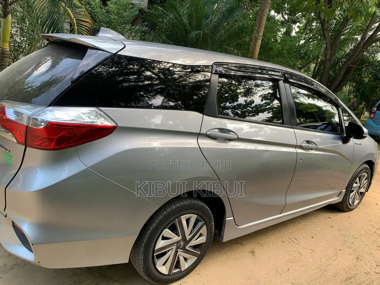 Honda Shuttle 1.5 Hybrid 2WD 2017 Silver