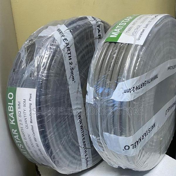 > 2.5mm 90 Meters Twin Earth Cable 90 Full Roll