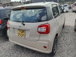 Toyota Passo 2018 Beige