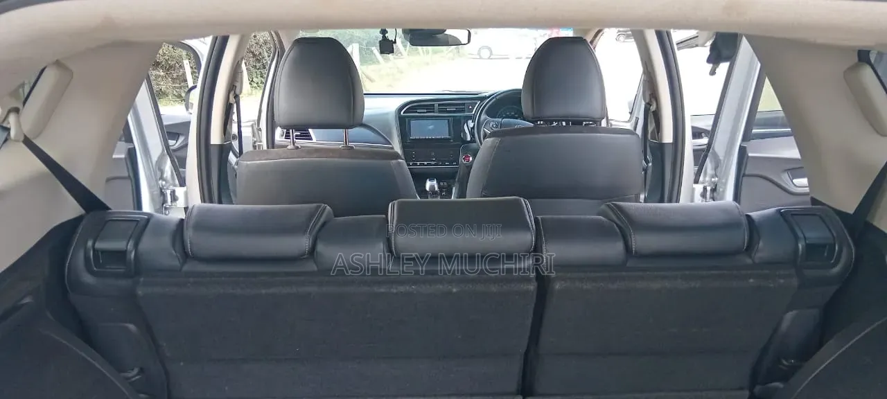 Honda Shuttle 2017 Silver
