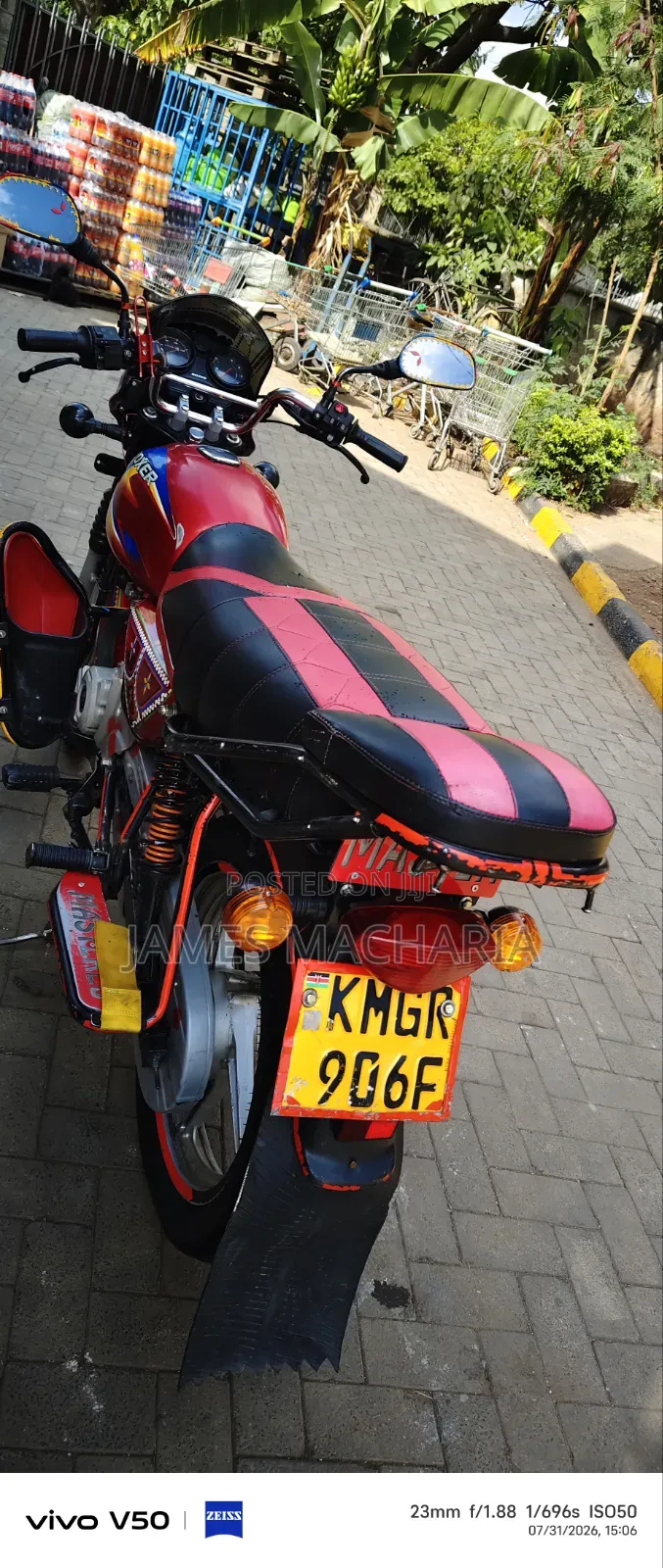 Bajaj Boxer 125 2026 Red