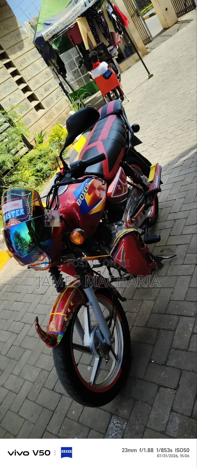 Bajaj Boxer 125 2026 Red