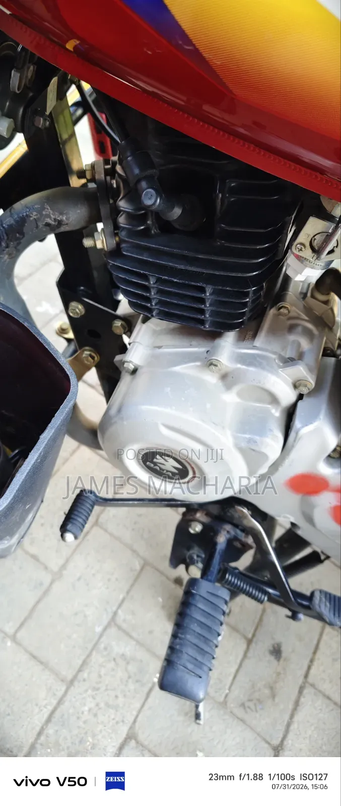 Bajaj Boxer 125 2026 Red