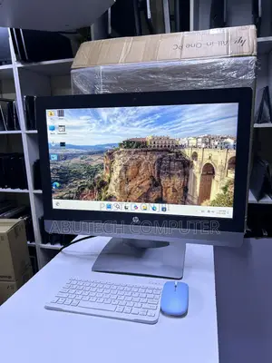 Desktop Computer HP ProOne 600 8GB Intel Core i5 SSD 256GB