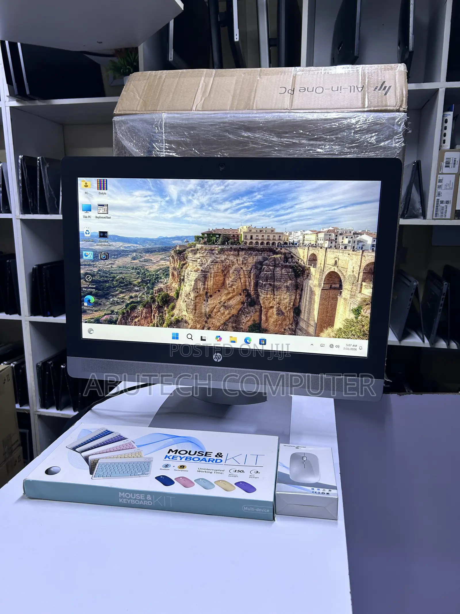 Desktop Computer HP ProOne 600 8GB Intel Core i5 SSD 256GB