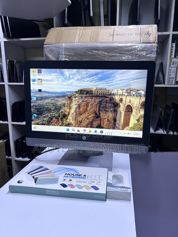 Desktop Computer HP ProOne 600 8GB Intel Core i5 SSD 256GB - main view