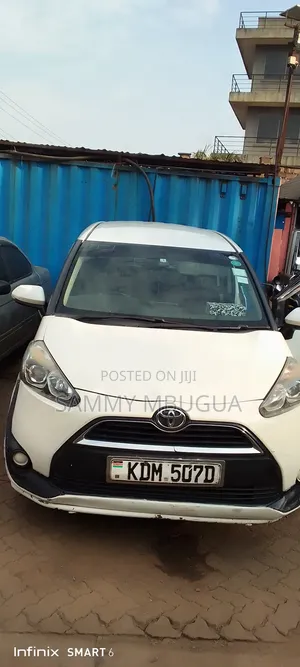 Toyota Sienta 2017 White