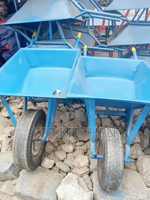 Heavy Duty Wheelbarrow