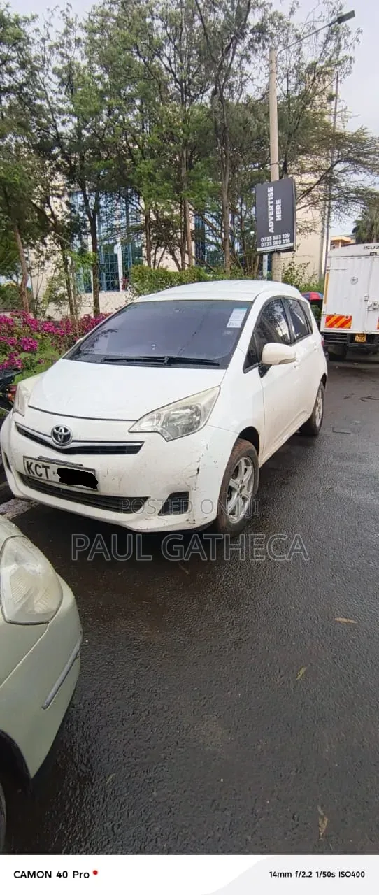 Toyota Ractis 2012 Off white