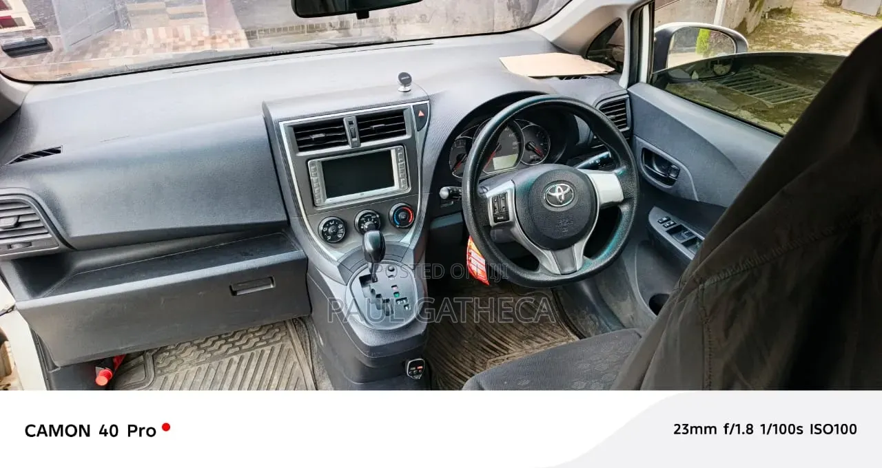 Toyota Ractis 2012 Off white