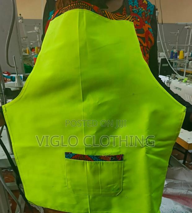 Green Multi Purpose Aprons Available - thumbnail 4