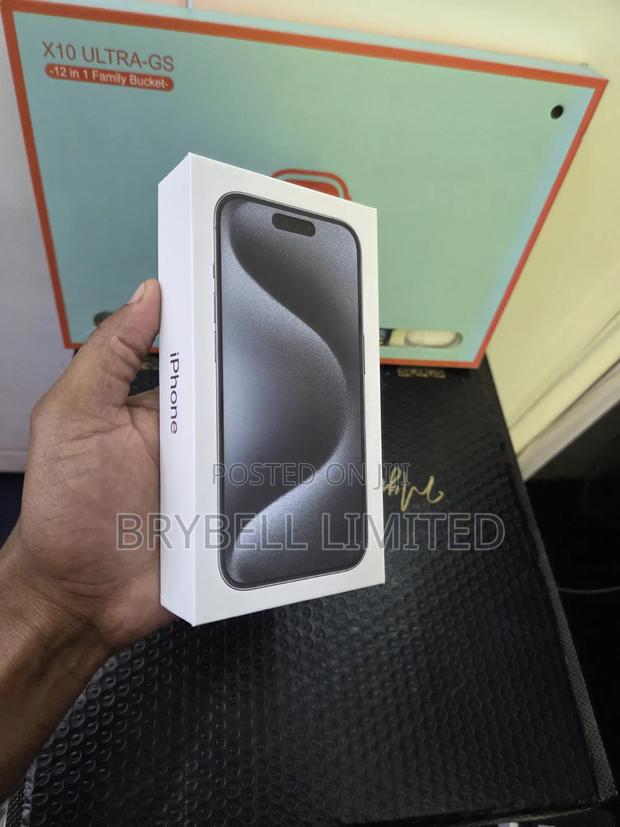 New Apple iPhone 15 Pro 256 GB Black