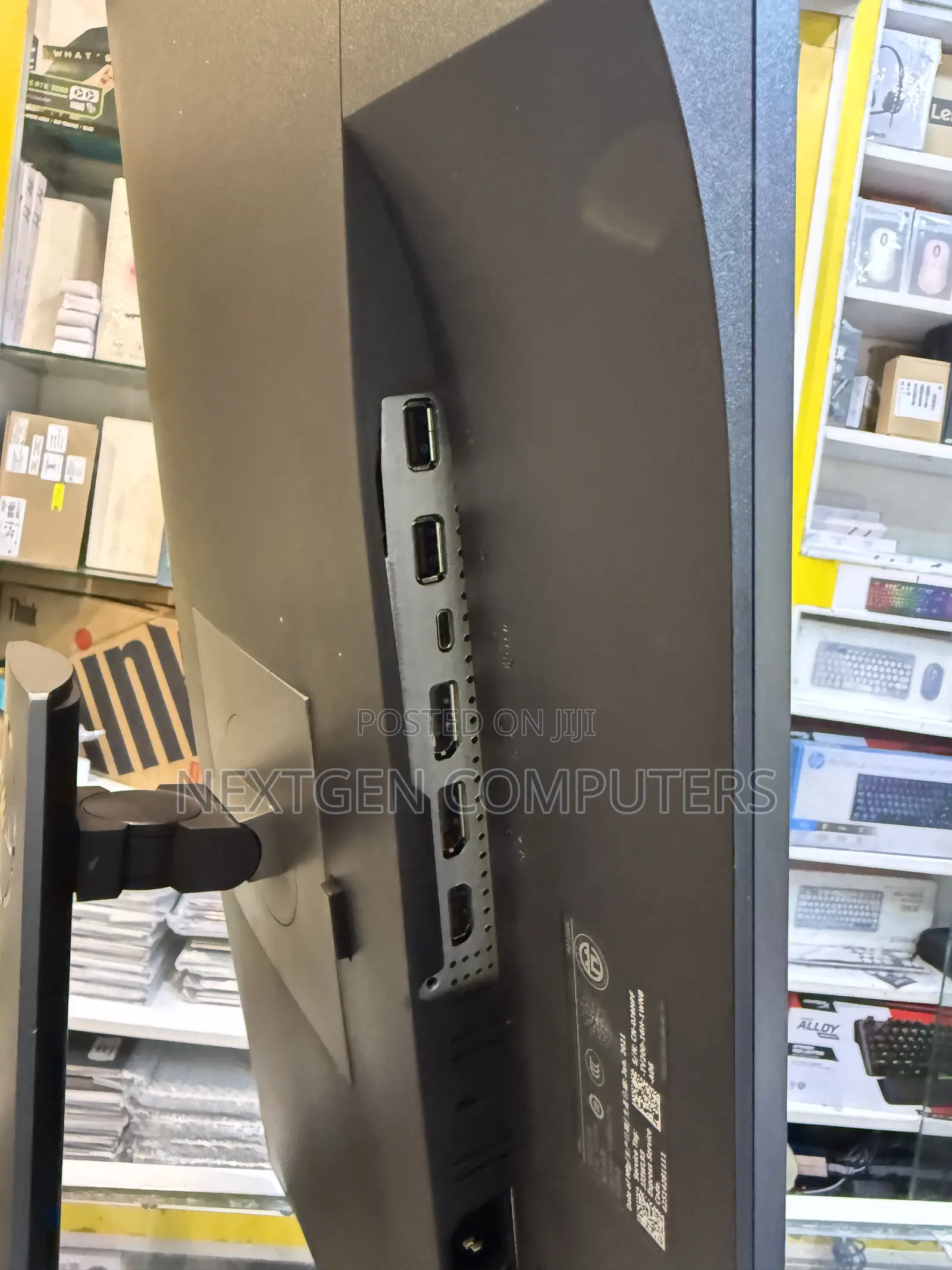 Dell P2720DC 27” QHD (2560 X 1440p) IPS USB-C Frameless Monitor